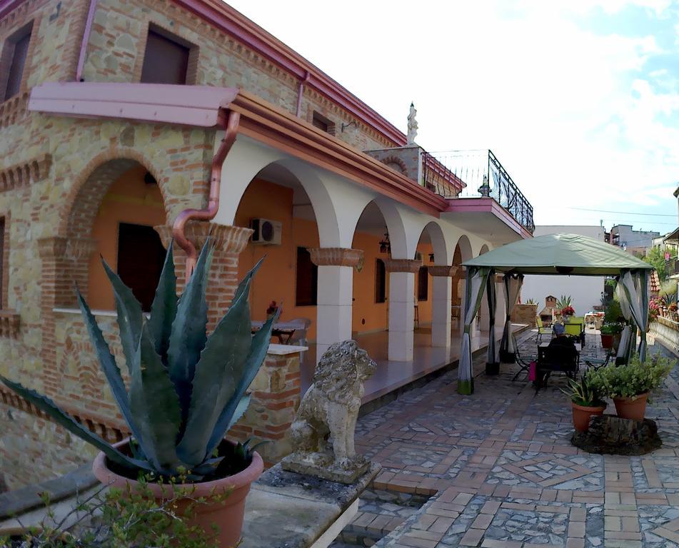 B&B Castello Michelina San Nicola dell'Alto Exterior photo